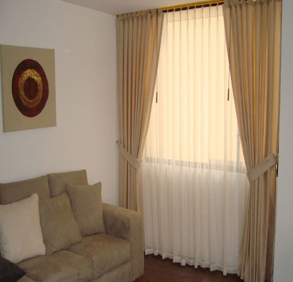 Cortinas para una habitación clásica :: Imágenes y fotos